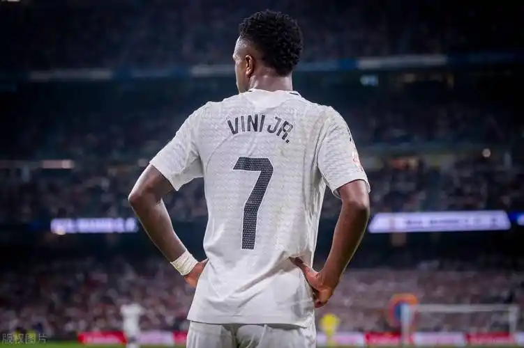 随着他在比 随着他在比